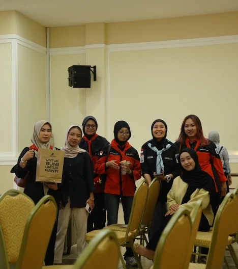Dokumentasi kegiatan SINAR (Sinau Bareng Relawan) yang mengabadikan momen belajar bersama, berdiskusi, dan mempererat kebersamaan dalam semangat kolaborasi dan kepedulian.